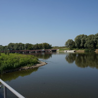 Москва река, пантонный пешеходный мост