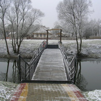 Мост через Псёл в этнографическую деревню На Ключах