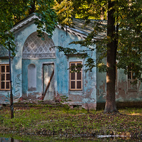Александровский парк. Детский домик.