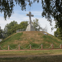 Полтава. На территории Музея истории Полтавской битвы. Братская могила русских воинов.