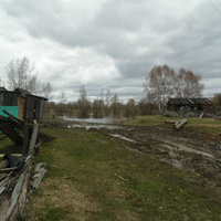 Спуск к мосту в Стрельниково
