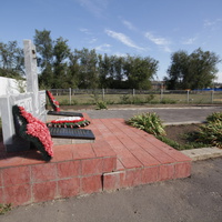 Братская могила павших в ВОВ