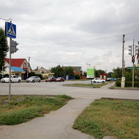 перекресток улиц Кирова и Пламя Революции