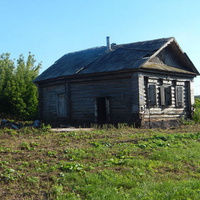 осиротевший дом...