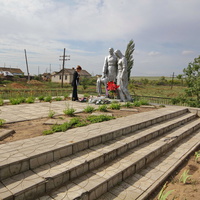 Братская могила воинов погибших в дни Сталинградской битвы