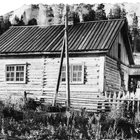 Дом  в д.Мутиха, август 1960 г.