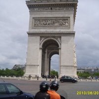 Триумфальная арка на площади Де Голля