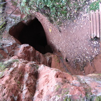 Рождествено, карстовая пещера за усадебным парком
