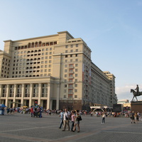 Гостиница Москва и памятник Жукову Г.К.