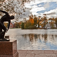 Вид на павильон "Зал на острову"