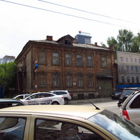 Старое здание на улице Звездника