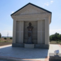 Памятник Панину