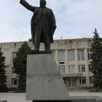 Приморск. Памятник Ленину.