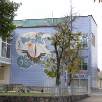 Приморск. Торговый центр "Парус".