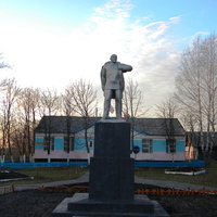 Памятник В.И.Ленину в селе Череново