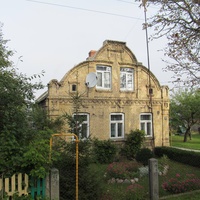 Дом построен в 1911 году.
