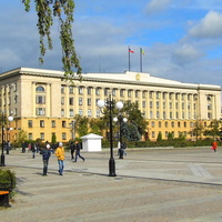 г. Пенза, «Дом Советов» построен по типовому проекту в 1955–58 на бывшей Базарной пл. ныне пл. Ленина.