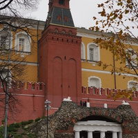 Средняя Арсенальная (Гранёная) башня