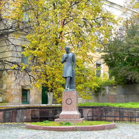 г. Пенза, памятник М.Ю. Лермонтову, установлен в 1978 г. ул. Кирова.