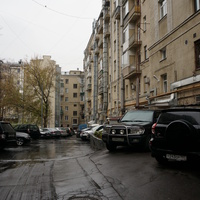 Во дворе 6 дома по Тверской
