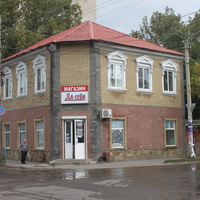 Бердянск. Ул. 12 декабря. Магазин "Ля-сейн".