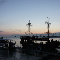 Бердянск. "Пиратская" шхуна.