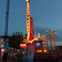 Бердянск. Аттракцион в "Луна-Парке".