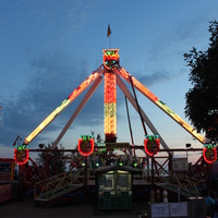 Бердянск. Аттракцион в "Луна-Парке".