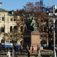 Памятник Минину и Пожарскому у собора Василия Блаженного