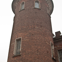 Башня Пенсионерной конюшни в Фермском парке