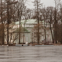 Павильон "Зал на острову"