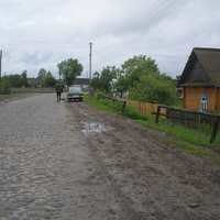 центральна дорога через село