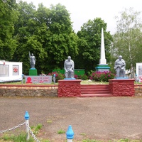 Мемориал памяти воинам, погибшим в Великой Отечественной войне.