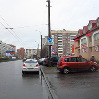 На улице Уточкина.