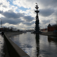 Водоотводный канал, памятник Петру Первому