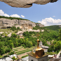 Пещерный Свято-Успенский мужской монастырь.