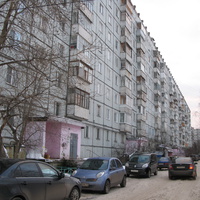 Сыктывкар декабрь 2013 во дворе Дома Книги по ул. Коммунистической