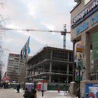 Сыктывкар декабрь 2013 ул. Коммунистическая новый торговово-развлекательный центр строится