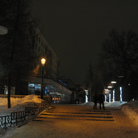 Сыктывкар декабрь 2013 аллея у магазина Детский мир