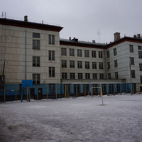 Волхонка-ЗИЛ, школа 666, во дворе