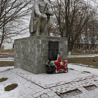 Новосадовый. памятник погибшим на Великой Отечественной войне.