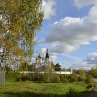 Троице-Сыпанов женский монастырь.Вид со стороны дороги.