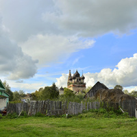 Троицкая церковь с.Емсна.Вид со стороны села.