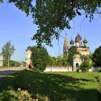 Церковный комплекс села Емсна.