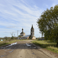 На въезде в село Рождествено.