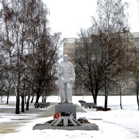 Братская могила 274 советских воинов