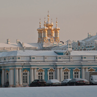 Вид на Екатерининский дворец с Треугольной площади