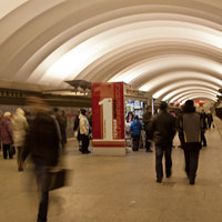Станция метро "Площадь мужества"