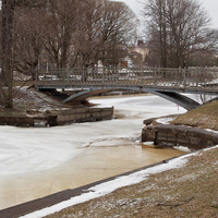 Мостик через реку Крестовку
