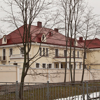 Полевая аллея, 1